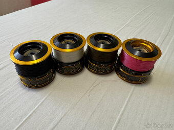 naviják Ryobi Arctica CF 3000 - 2ks + 4 x cívka - 6