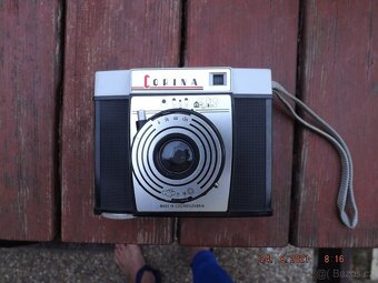 Prodám staré fotoaparáty, starou promítačku na 8mm filmy aj - 6