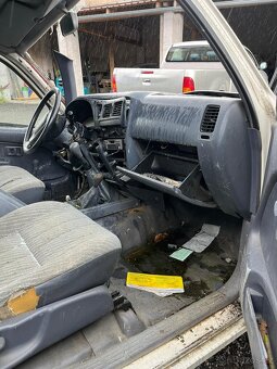 Toyota Hilux 2.4 TD 66kw - 6