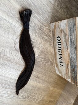 Tmavě hnědé panenské vlasy k zahuštění a prodlužování - 6