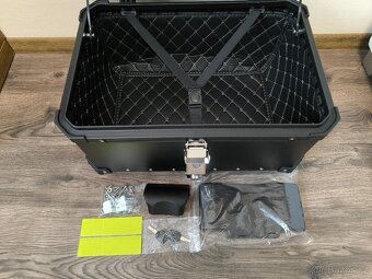 Zadní motokufr TopCase 65L hliníkový černý - 6