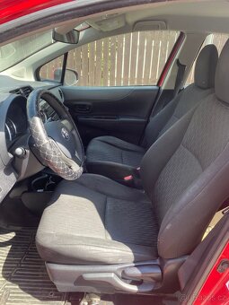Yaris - 6