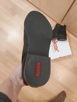 kožené kotníkové zimní boty Rieker vel. 39 - 6