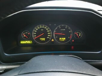 Volvo V70II D5 2.4D 120 kW - 6