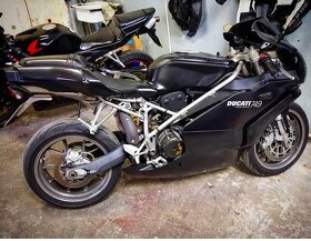 Ducati 749 dark - 6