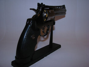 Pistole PYTHON 357 jako zapalovač (revolver) - 6