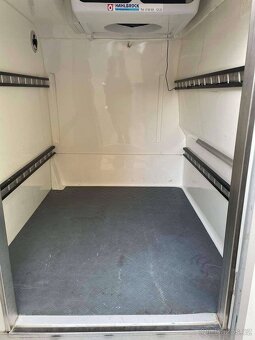 Volkswagen T5 Chlaďák t5 96kw 2,5 TDI - 6