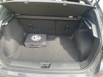 Prodám MG4 Electric r,v,12/2022 125 KW baterie 54 KWh DPH - 6