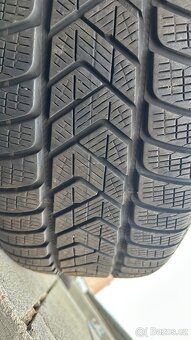 Enyaq / Elroq zimní sada dvojrozměrné 235/55 255/50 R19 - 6