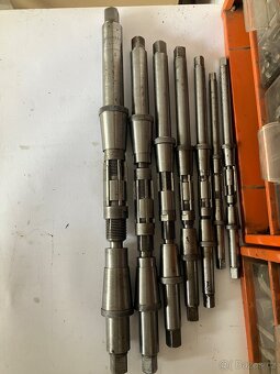 Výstružníky se středícími kužely pro více souosých otvorů - 6