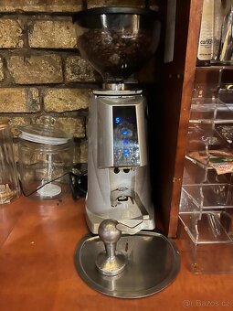 Mlýnek na kávu značky Fiorenzato - 6