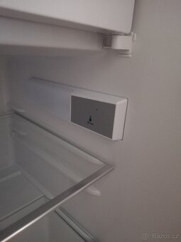 Lednička s mrazicí přihrádkou Electrolux - 6