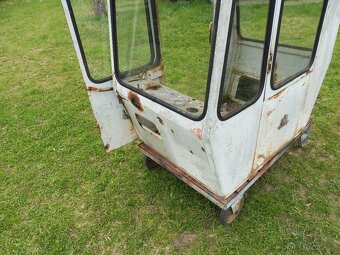 Kabina unhz 750 - 6