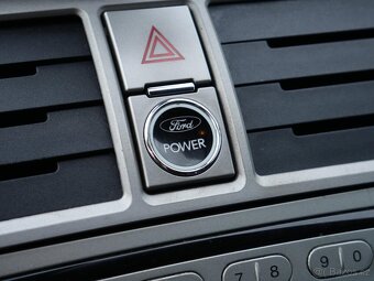 Ford Kuga 2.0 TDCi , 100 kW nafta, 2010 - 6