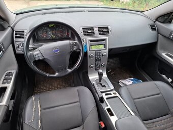 Volvo V 50 2.0 Diesel 100kw Kombi Automat Klima/Na opravu//. - 6