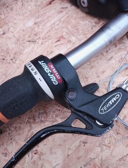 Řídítka Alu a Fe + sedla Velo a Iscaselle - 6