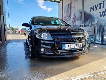 Opel Astra 1.9 CDTi (110 kW) z roku 2010 - 6