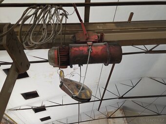 Portálový jeřáb 2t - 6