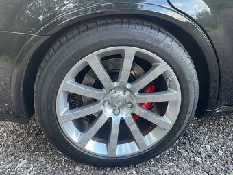 Chrysler 300C 6,1 SRT-8 - 6