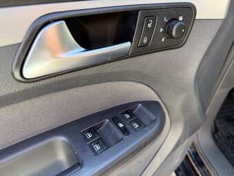 Volkswagen Touran 1.6 tdi - 6