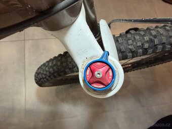 Jízdní kolo FELT Compulsion - celoodpružené MTB 26" - 6