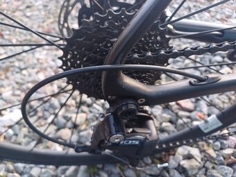 Karbonové silniční kolo - 6