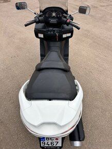 Suzuki Burgman 400 r.v 2011 - 6
