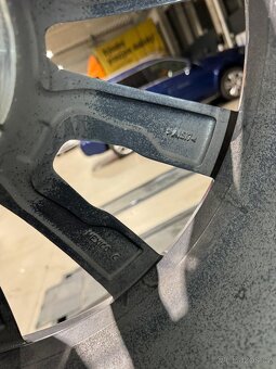 ORIGINÁLNÍ ALU KOLA + PNEU BMW X5 (G05) A BMW X6(G06) - 6