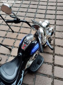 Dětská motorka REBEL 2 motory na baterii - 6