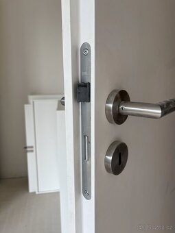 Interiérové dveře SAPELI včetně obložkových zárubní+kování - 6