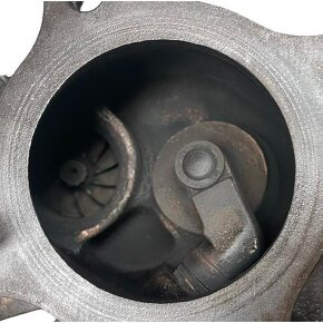 Turbo 03C145703C CAXA 1.4TSI 90KW Škoda Yeti r.v. 2013 - 6
