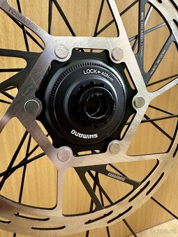 Nová sada carbon kol Bontrager Aeolus Elite 35 TLR - 6