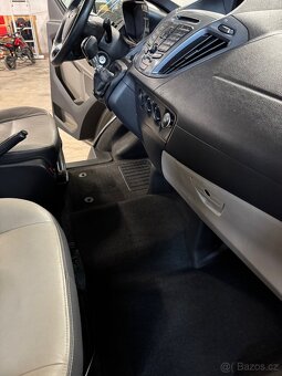 FORD Tourneo Custom 2,2 TDCi 114 kw - 6