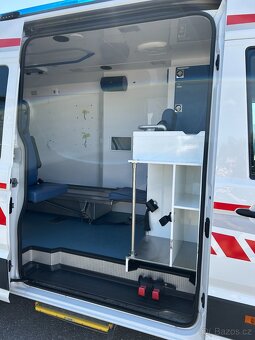 VW Crafter - 2.0 TDI Sanitní vůz 4x4 - DSG - 6