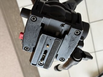 Profesionální videohlava Manfrotto 501 s Alta Pro 263AT - 6