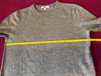 Vlneny svetr Uniqlo - 6