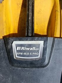 Benzínová sekačka Riwall s pojezdem a elektrickým startérem - 6