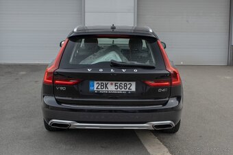 Volvo V90 2.0 D4 AWD Cross Country - 6