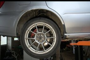 Subaru Impreza WRX kombi + karoserie bez koroze - 6