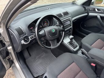 ŠKODA OCTAVIA II FL COMBI SPORT 2.0 TDI 103KW DSG 2012 - 6