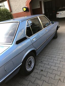 BMW 520 e12 - 6