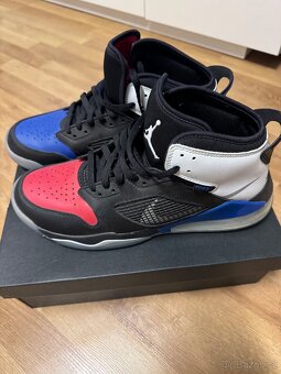 Jordan 46 - 6