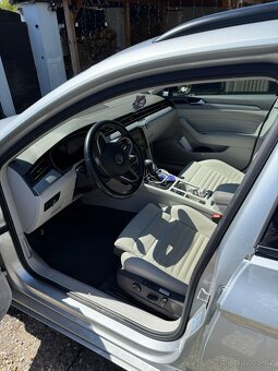 Volkswagen Passat - 6