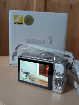 Nikon 1 J4 + 10-30mm - 6