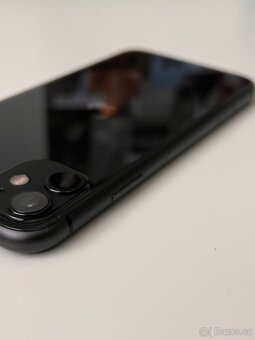 Černý iPhone 11, 128 GB - 6