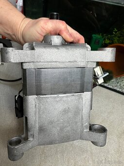 elektromotory z pracky - 6