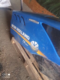 Prodám kapotu na New Holland T5 r.v.2020 - 6