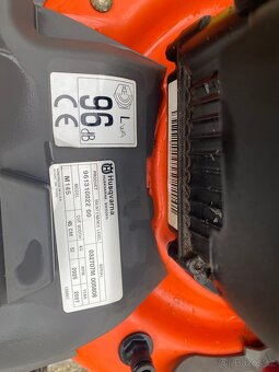 Nabízím k prodeji sekačku husqvarna - 6