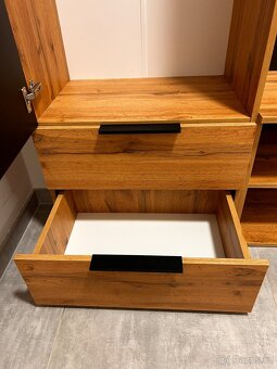 MODERNÍ PŘEDSÍŇOVÁ STĚNA – TOP STAV, JAKO NOVÁ - 6