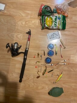 Rybářský prut s vybavením - 6